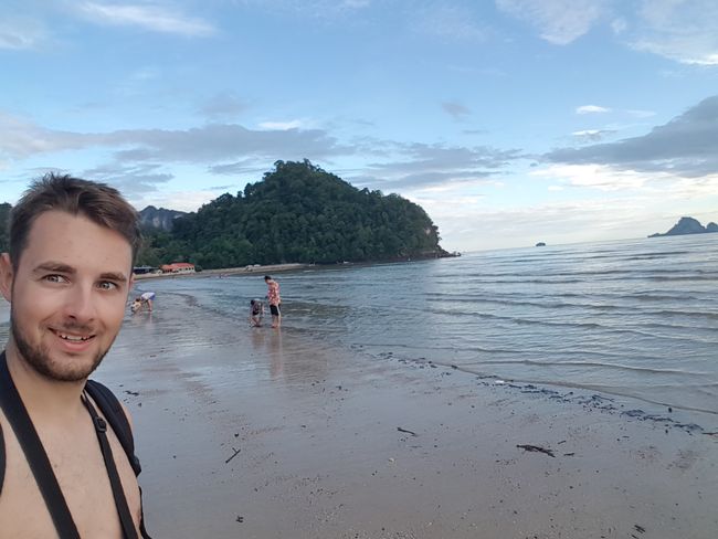 Ein Tag am 17 km entfernten Ao Nang Strand.