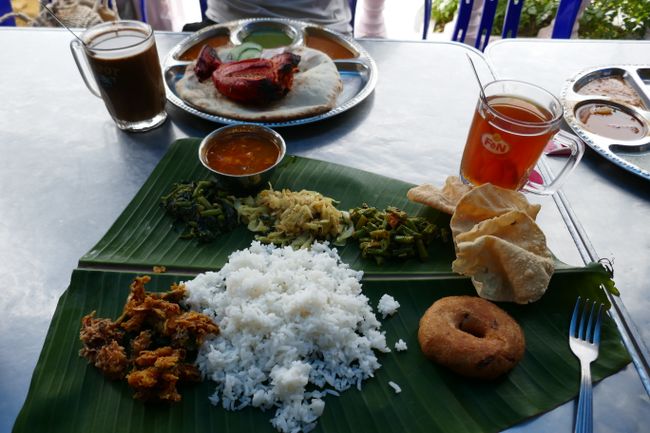 Indisches Essen Part 2, serviert auf einem Bananenblatt