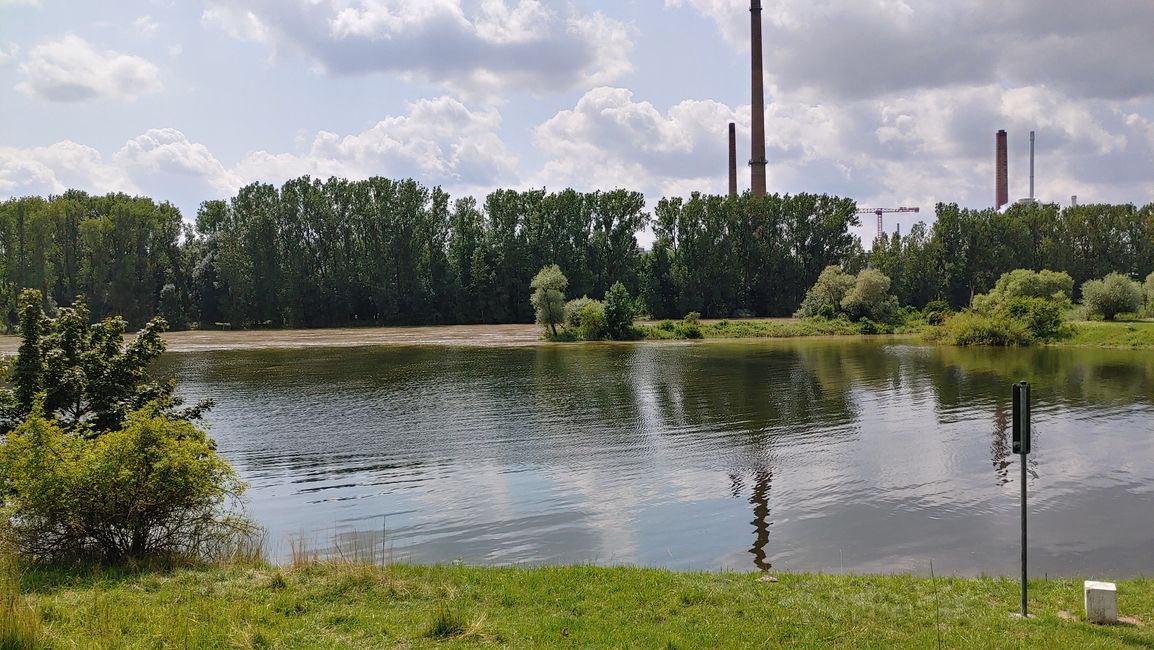 Hinten die Donau, vorne die Altmühl