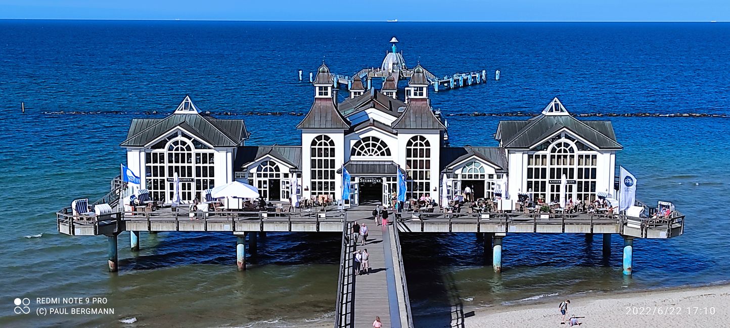 Sellin pier with dream beach