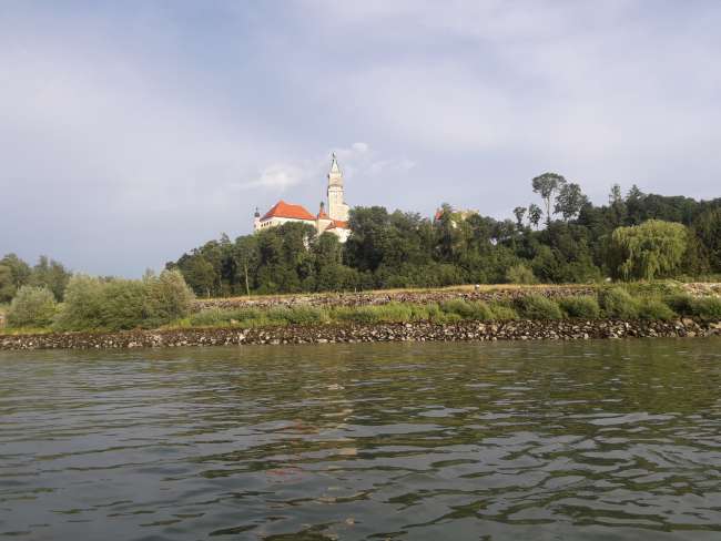 Danube shore shortly after Wallsee