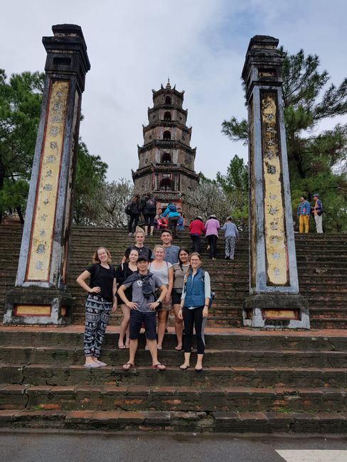 Pagodabesuch mit unserer Reisegruppe