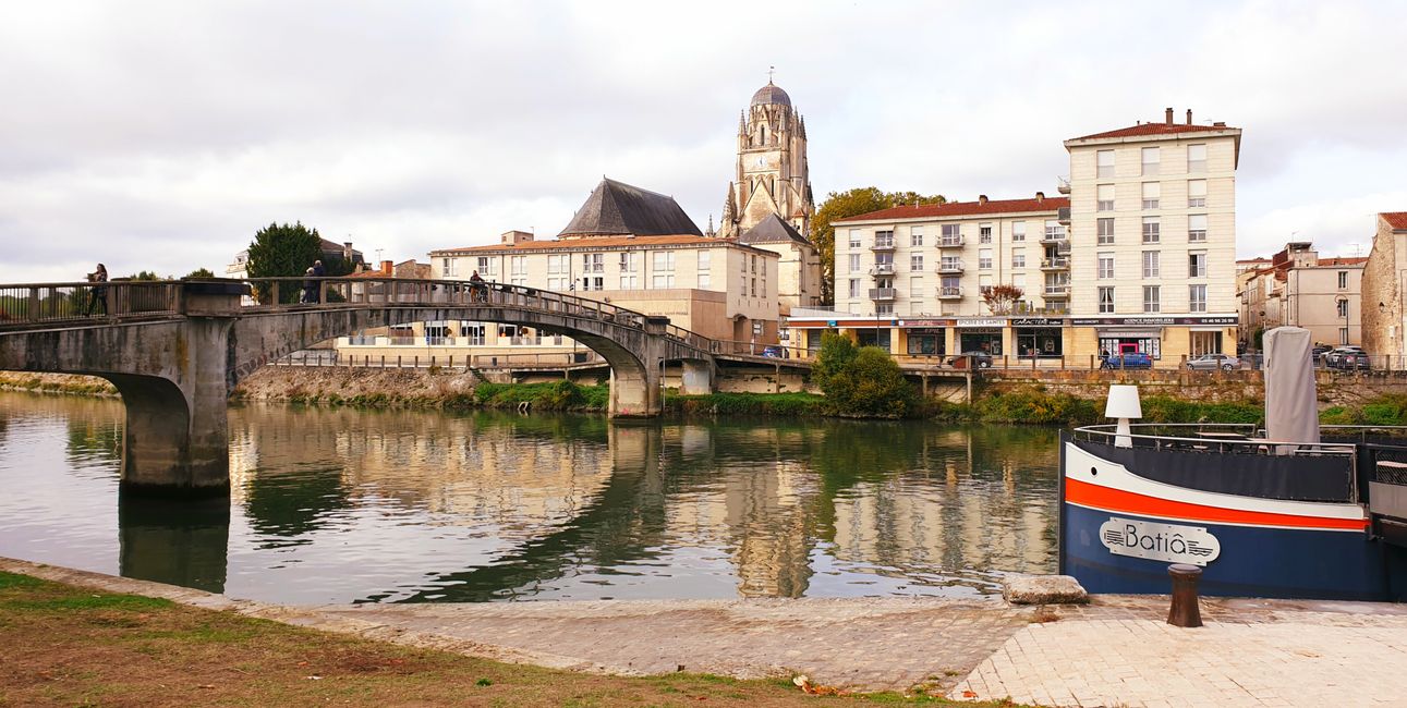 The last days in France...at La Rochelle, Sainte, and St. Julien-en Born