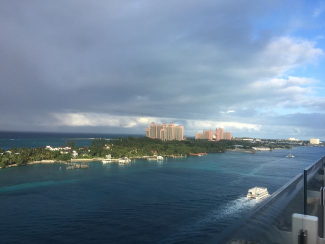 With the Mein Schiff 6 from New York to Jamaica-Nassau Bahamas, a day at Atlantis.