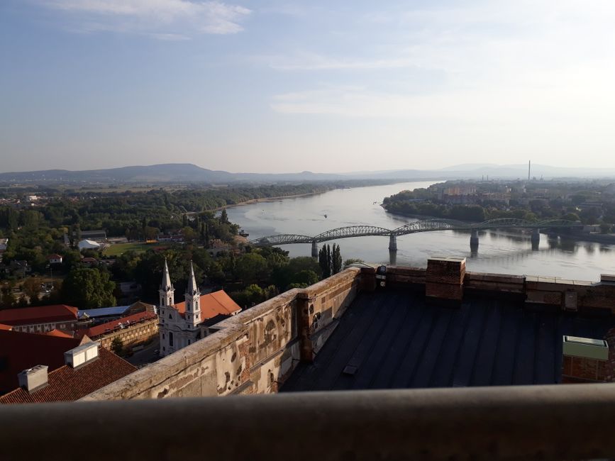 Blick von der Kuppel auf die Donau.