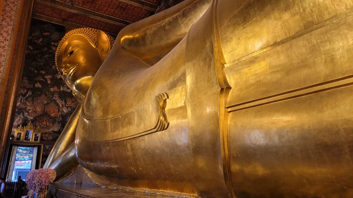 liegender Buddha (46 Meter lang)
