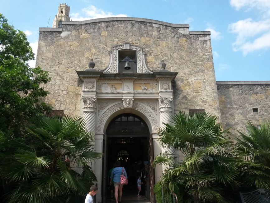 San Antonio, German Mansions & Alamo