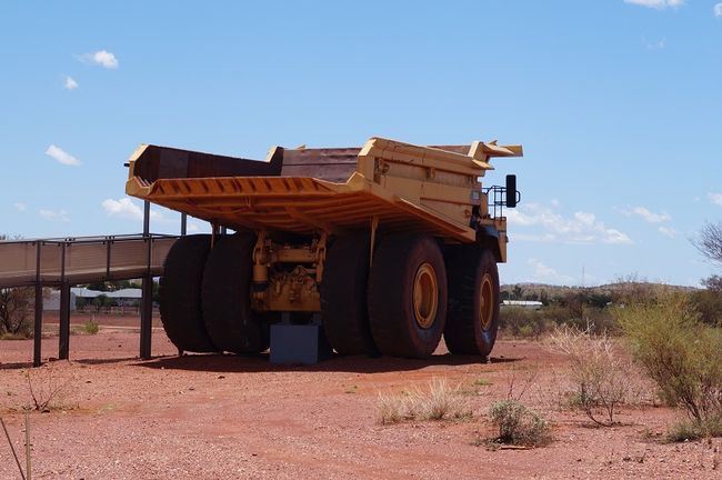 We can climb up to this truck