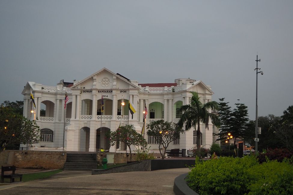 Ipoh's town hall across from the..
