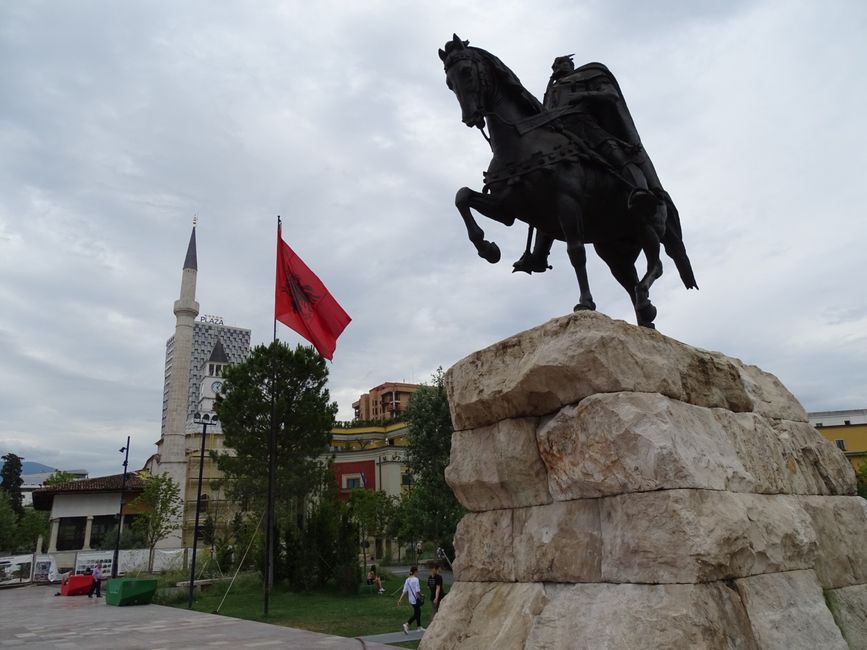 #9 Albanien - Tirana