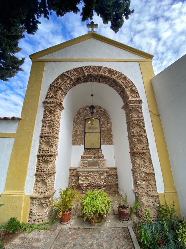 Exterior Bone Chapel - Capela dos Ossos de Faro