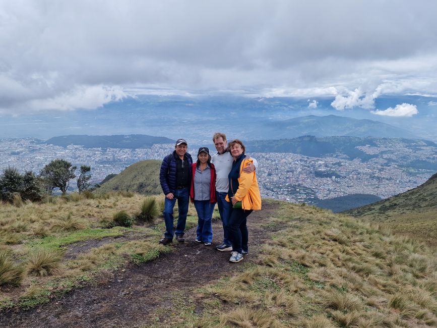 Über den Dächern von Quito