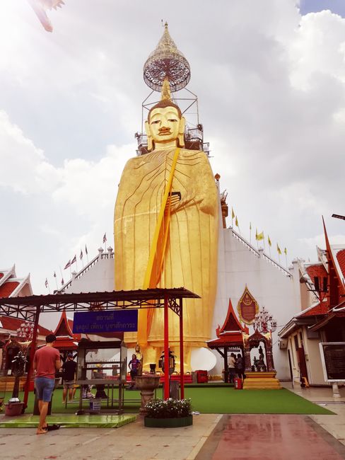 Big Standing Buddha 