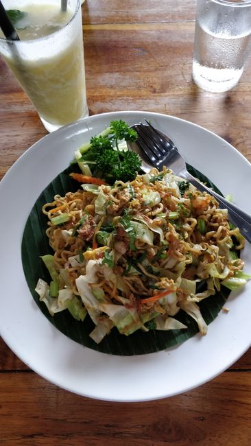 Mein erstes indonesisches Essen - Nee Goreng
