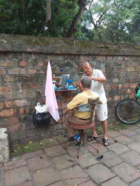 Hairdresser on the street