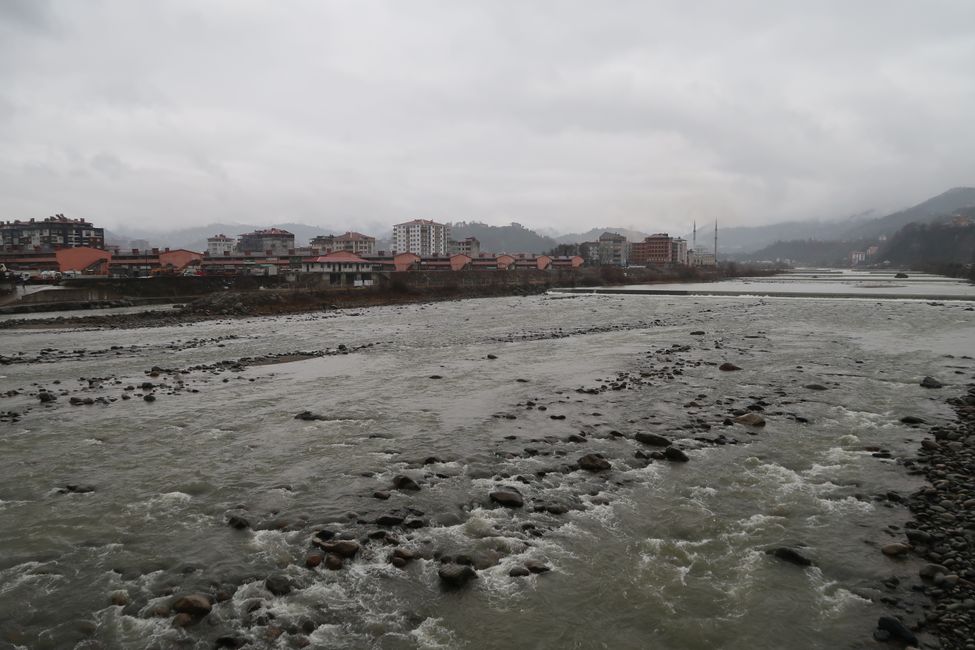 Der Fluss bei Ardesen war durchs Unwetter sicher deutlich breiter als gewöhnlich