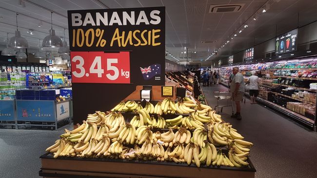 Wieder mittags bei Aldi. 100 % australische Bananen. 