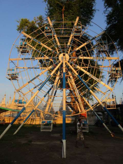 Ferris Wheel Myanmar-Style