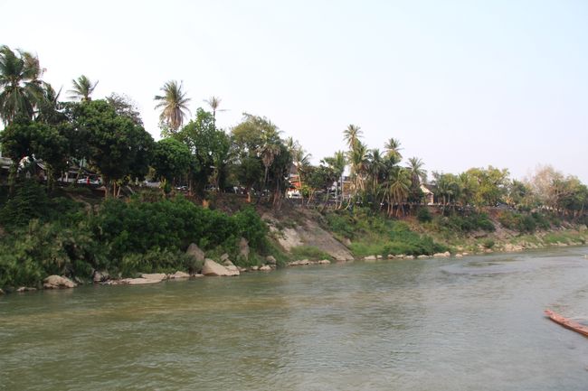 das Ufer des Nam Khan