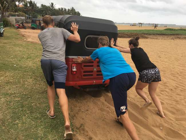 Tuktuk im Sand 