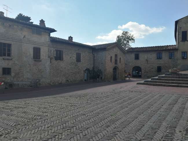 Follonica y San Gimignano