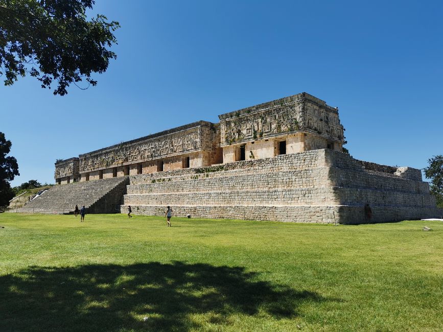 Auszeit zu zweit... Eine Reise durch die Vergangenheit Yucatans in Mexiko: Merida und die Mayastätten