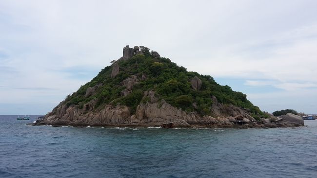 Koh Nangyuan from the ferry