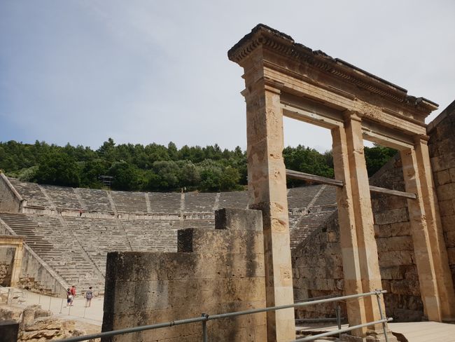 Kanal von Korinth und Klangwunder in Epidauros