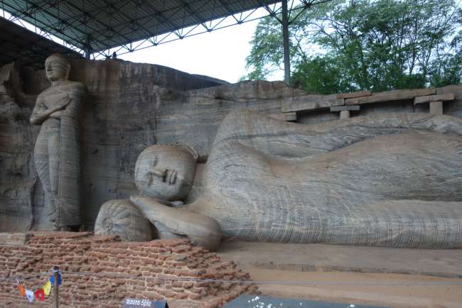 Polonnaruwa - Over 800-year-old temple complexes