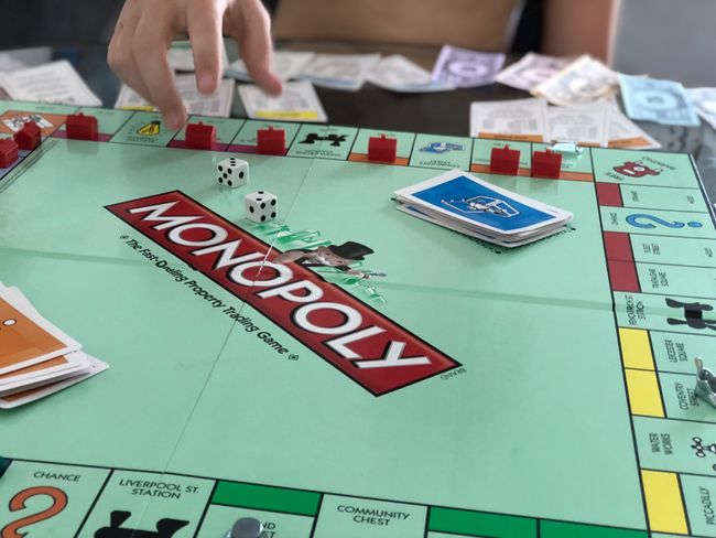 Melbourne, Monopoly + Modern Talking