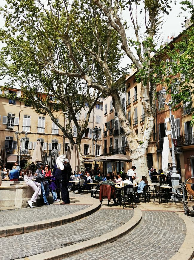 Aix en Provence - a bustling city