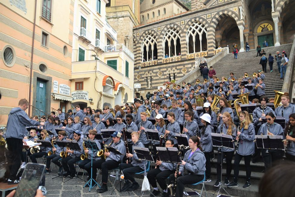 #94 Surprise Concert on the Amalfi Coast