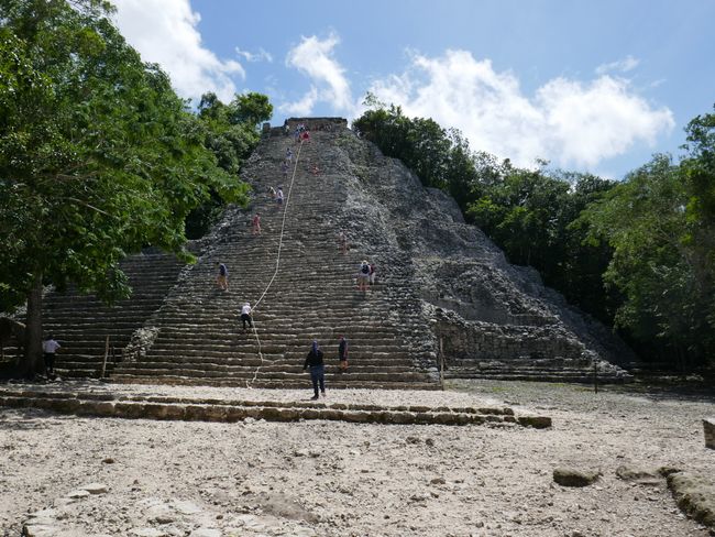 Die grosse Pyramide von Coba