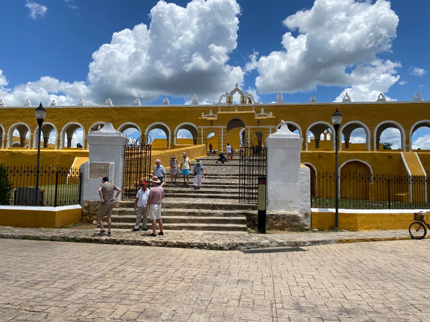 Chichén Itzá, Izamal und Mérida - 16. Tag