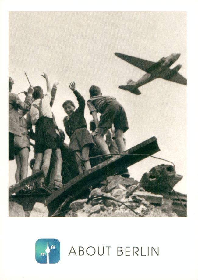 Picture card of the airlift