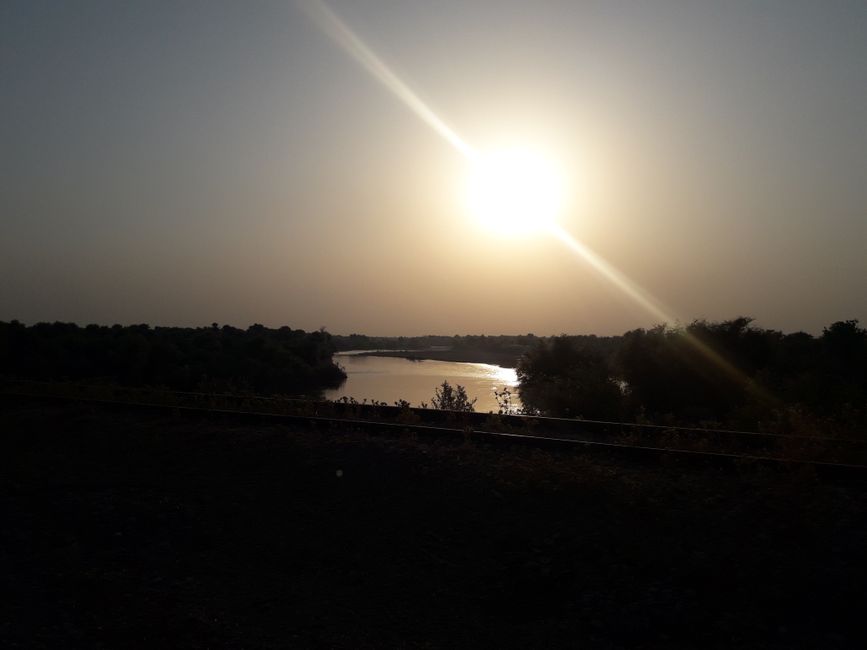 sun above the Dez River