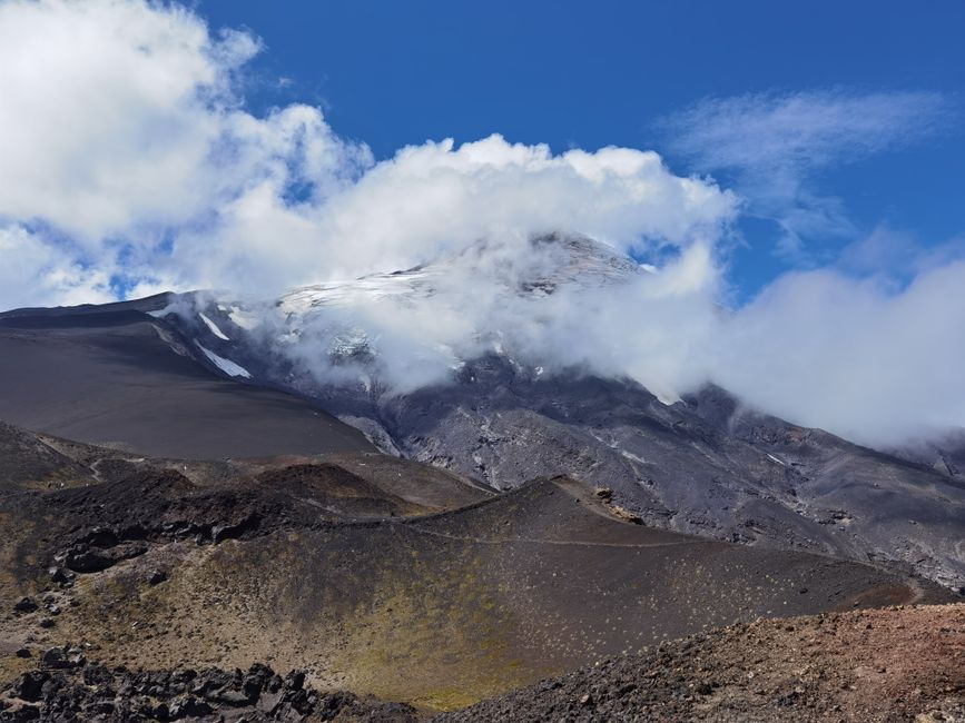 Saltos de Petrohuéy Volcano Orsono