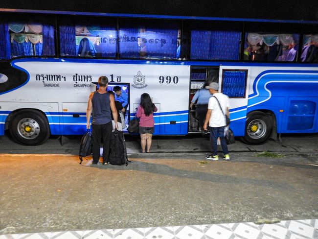 Tag 180 - Suwannatee Station to Bangkok by night bus