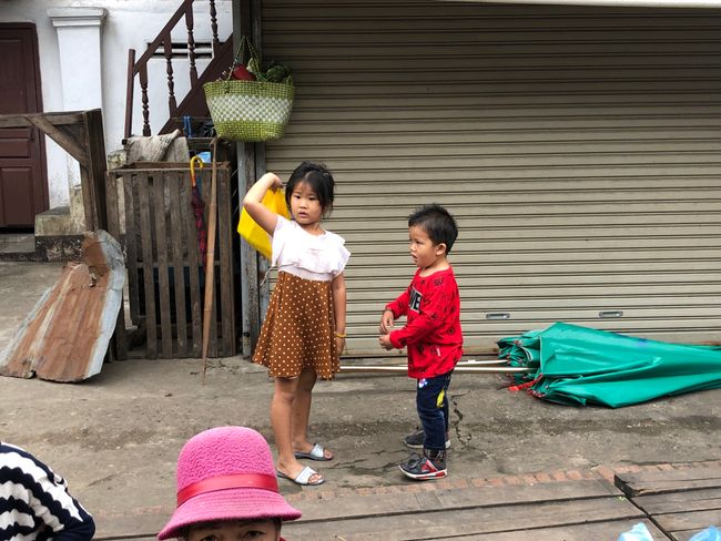Children at the market