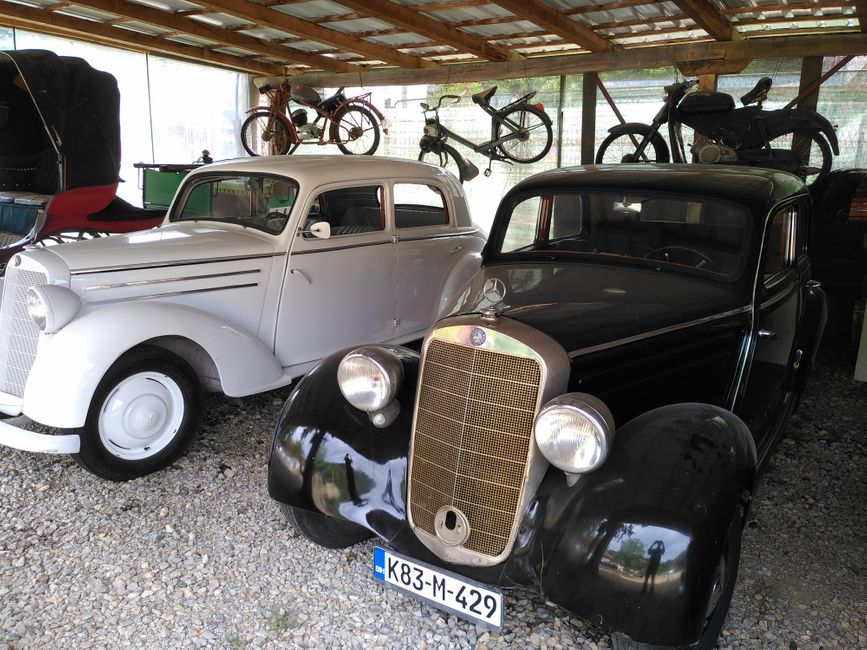 Day 14 and 15 camping between vintage cars in Banja Luka