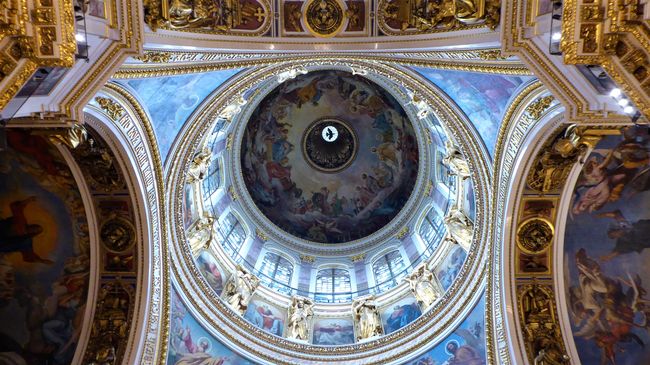 Frescoes on the dome by Karl Bryullov