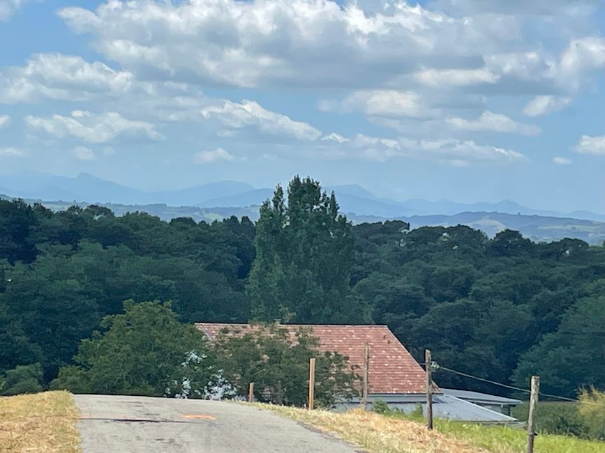 Within sight of the Pyrenees, Castets to Bidache, Day 19