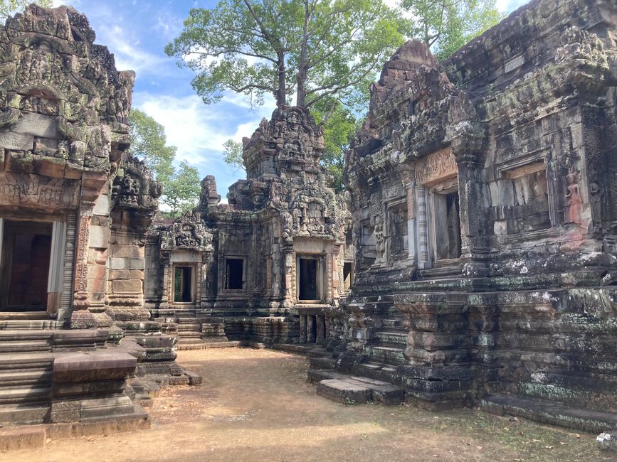 Siem ká & Angkor Wat