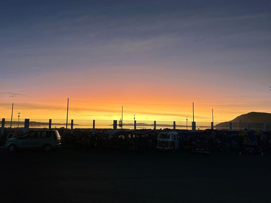 Puno begrüßt uns mit einem Sonnenaufgang