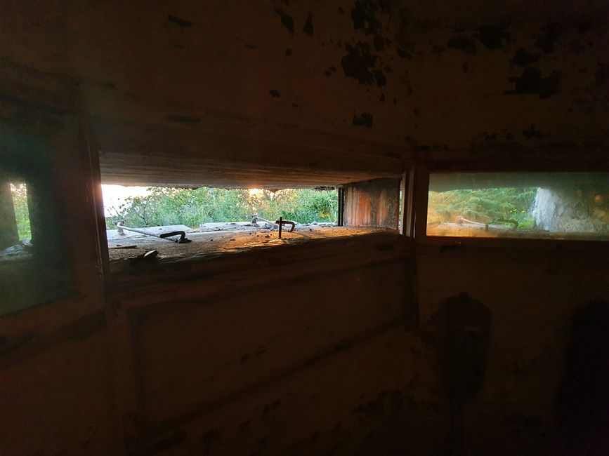 Ausblick aus einem verlassenen Bunker