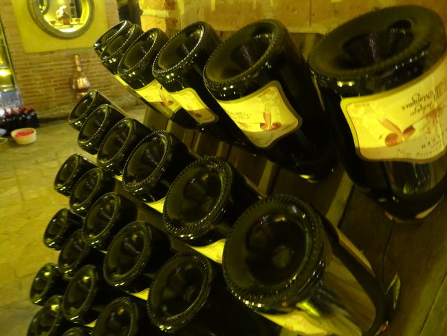 For 1 Euro per liter, wine can be obtained in the wine cellars