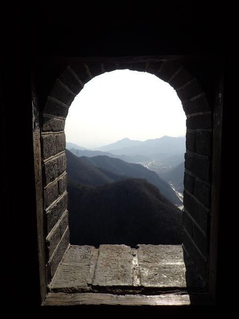 Blick aus der Festungsanlage auf der chinesischen Mauer.