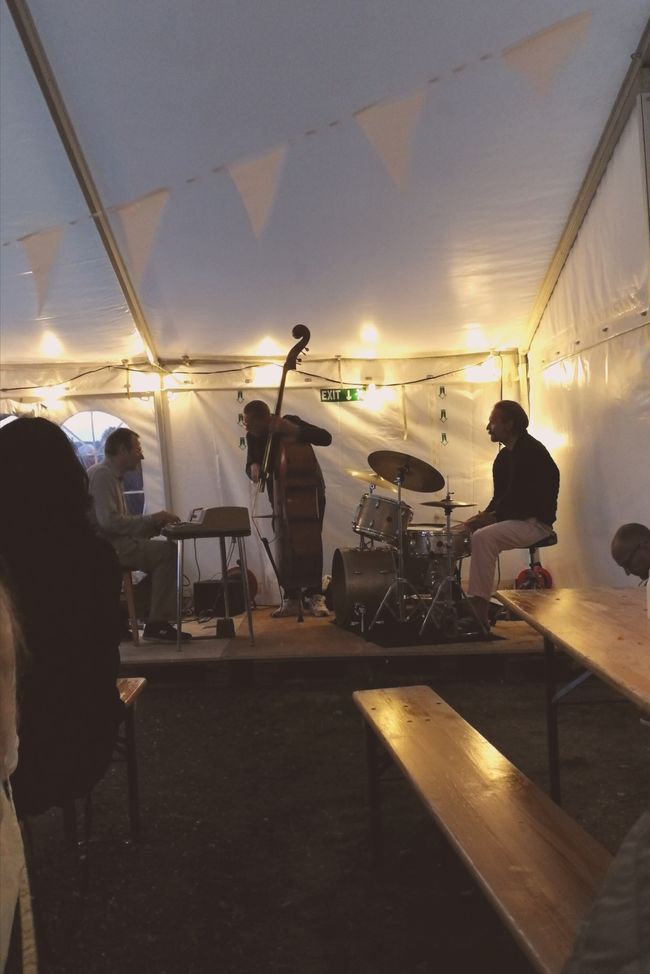 Wonderful music in the cozy tent 😊