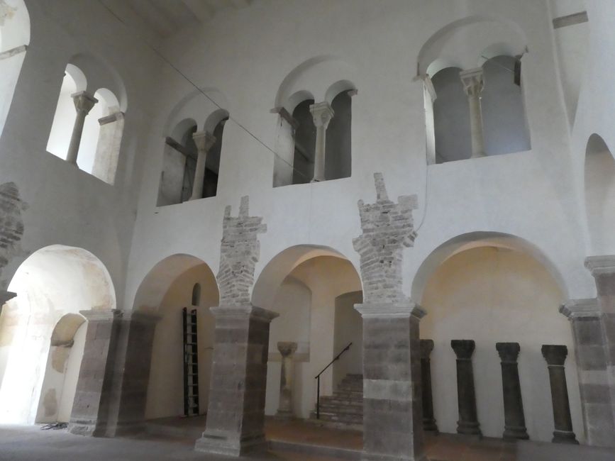 Innenhof Kloster na ɔkyerɛwee