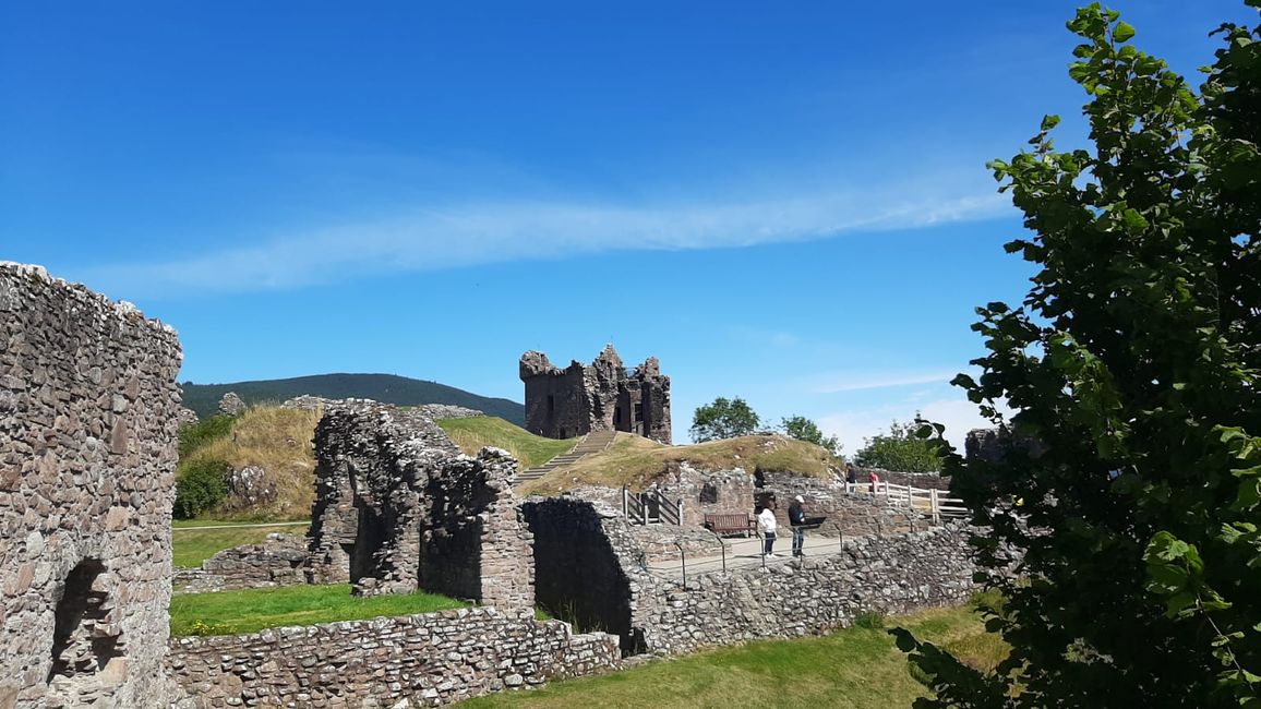 Drumnadrochit and Urquart Castle